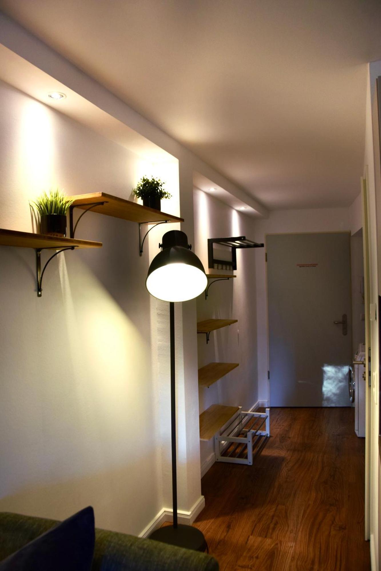 Stilvolle Wohnung Mit Balkon & Parkplatz Rostock Bagian luar foto
