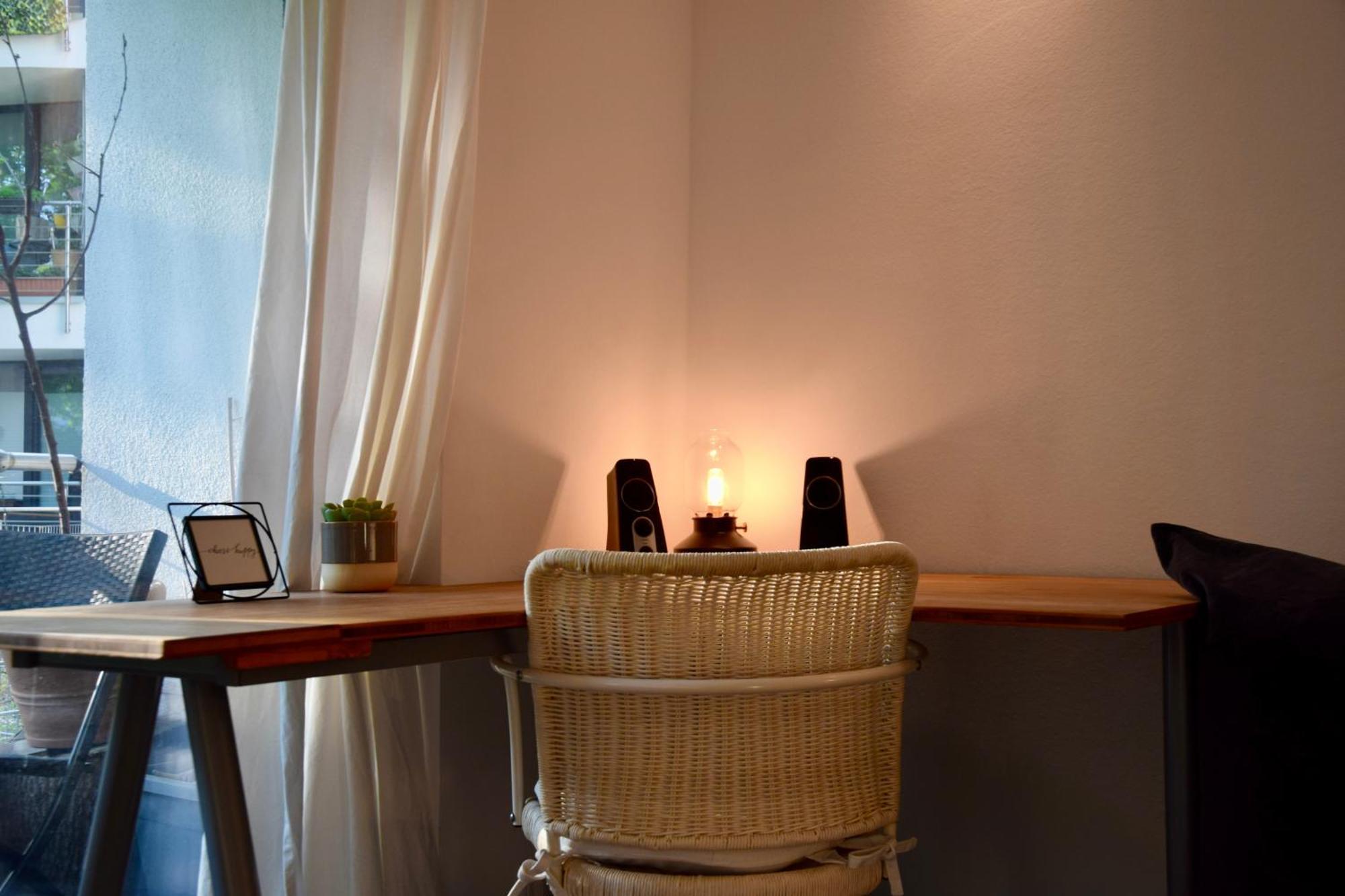 Stilvolle Wohnung Mit Balkon & Parkplatz Rostock Bagian luar foto